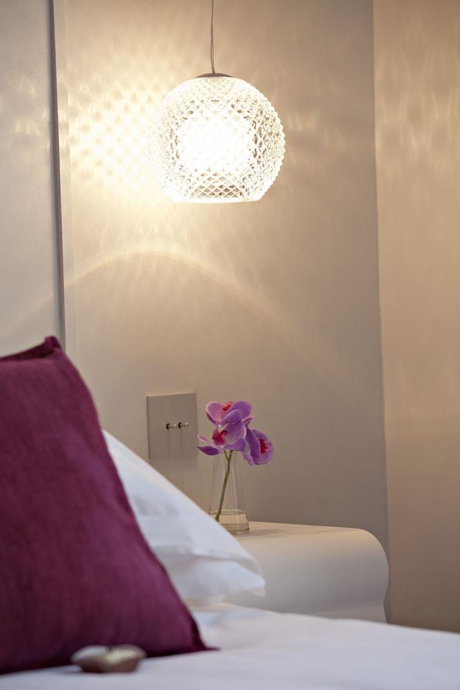 Elysée Secret Hotel Paris