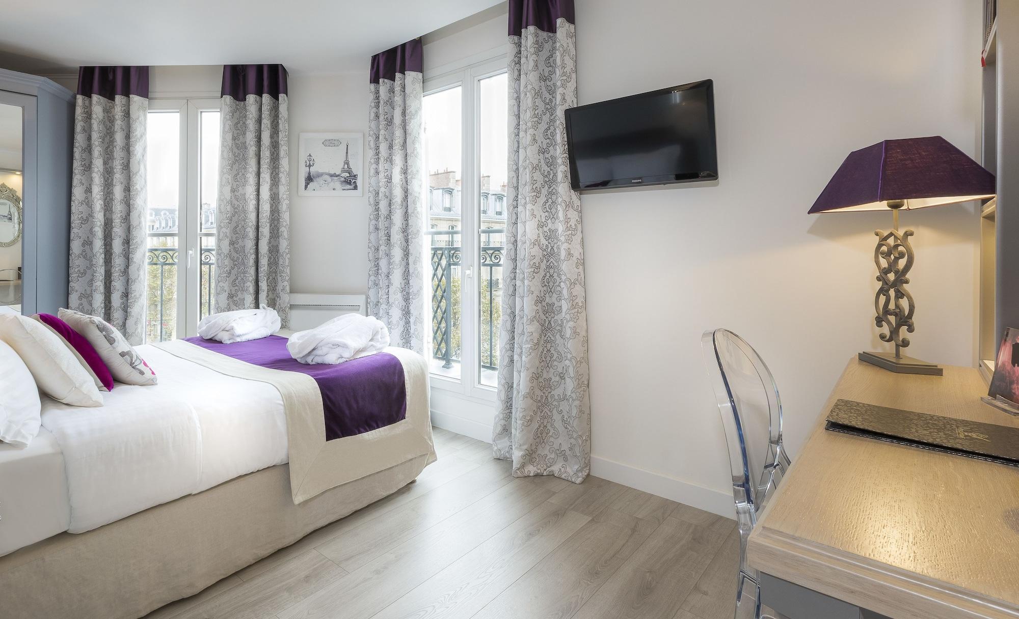 Cluny Square 3*
