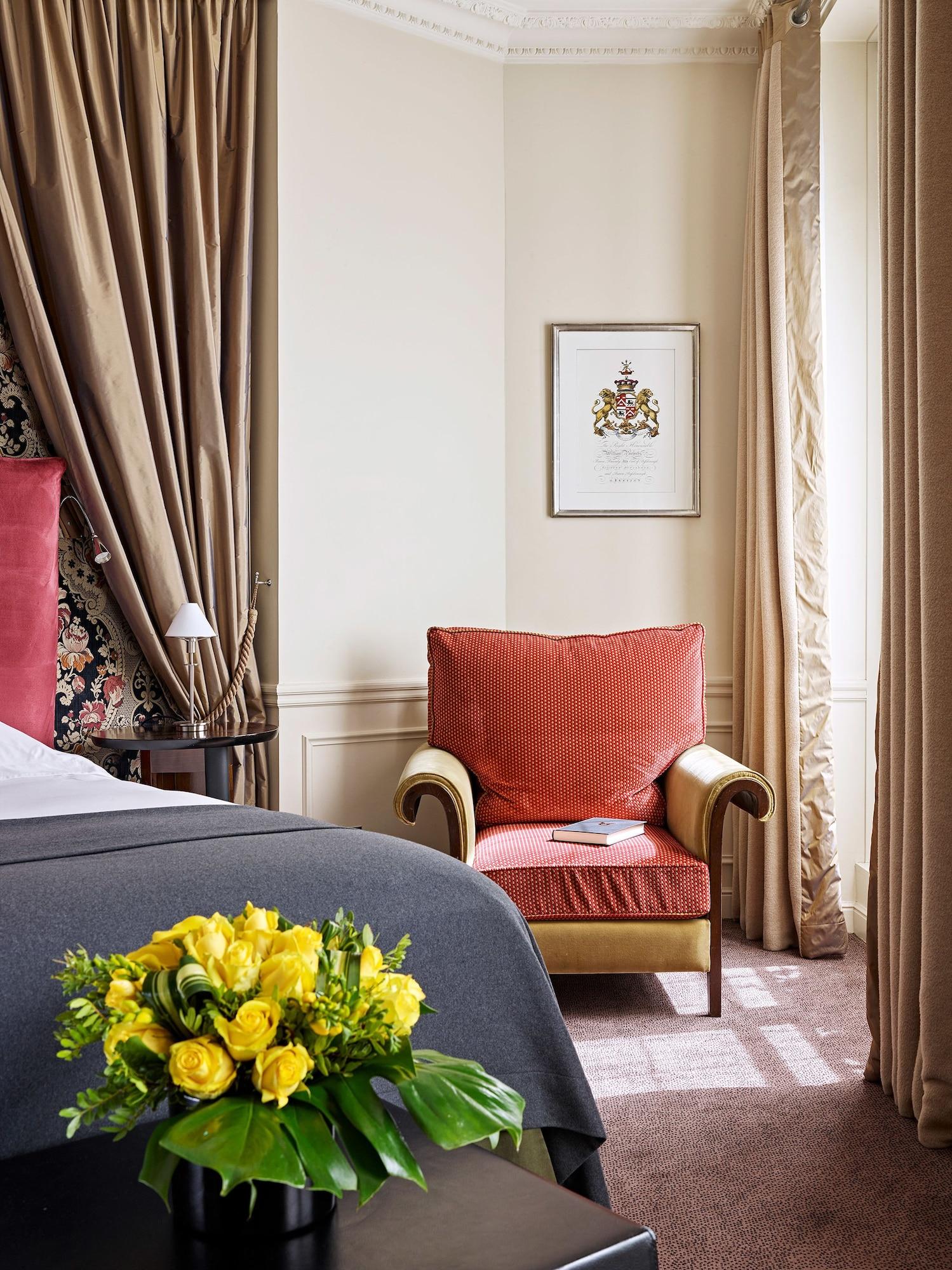 Hotel La Tremoille Paris