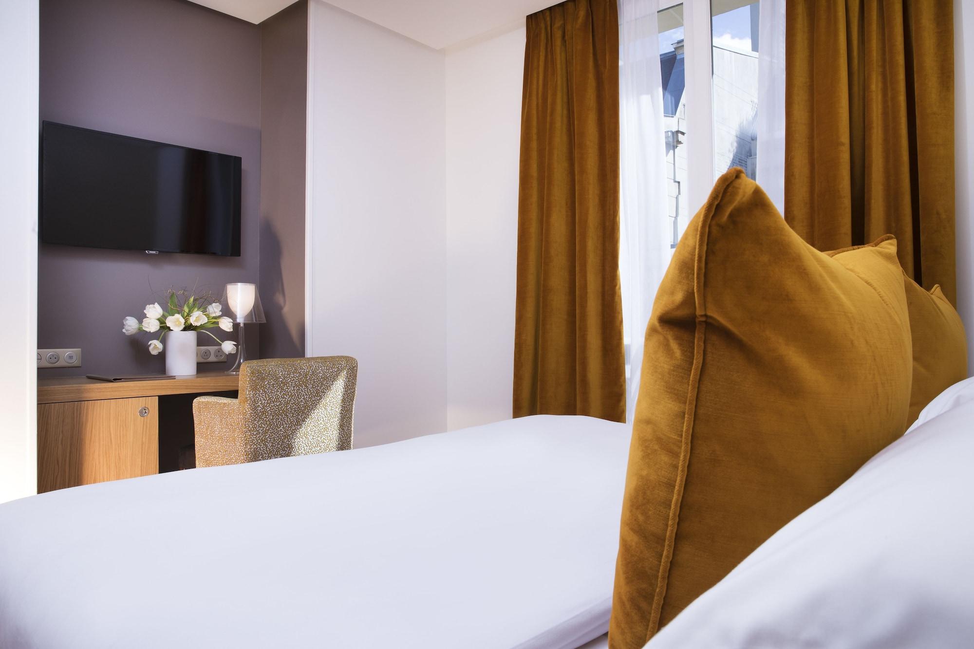 Le Six Hotel Paris