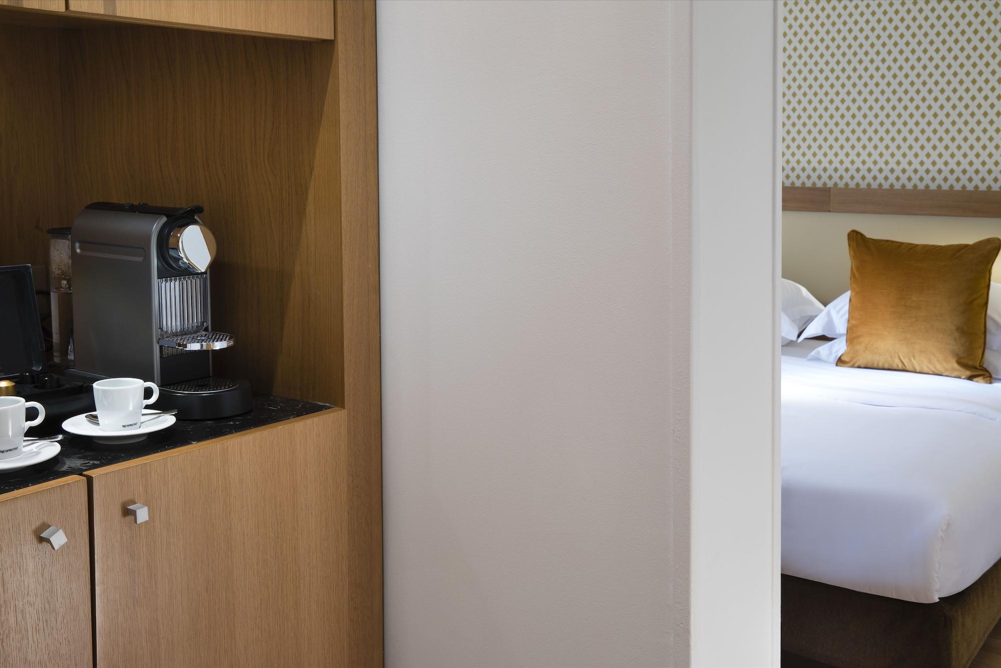 Hotel Le Six Paris