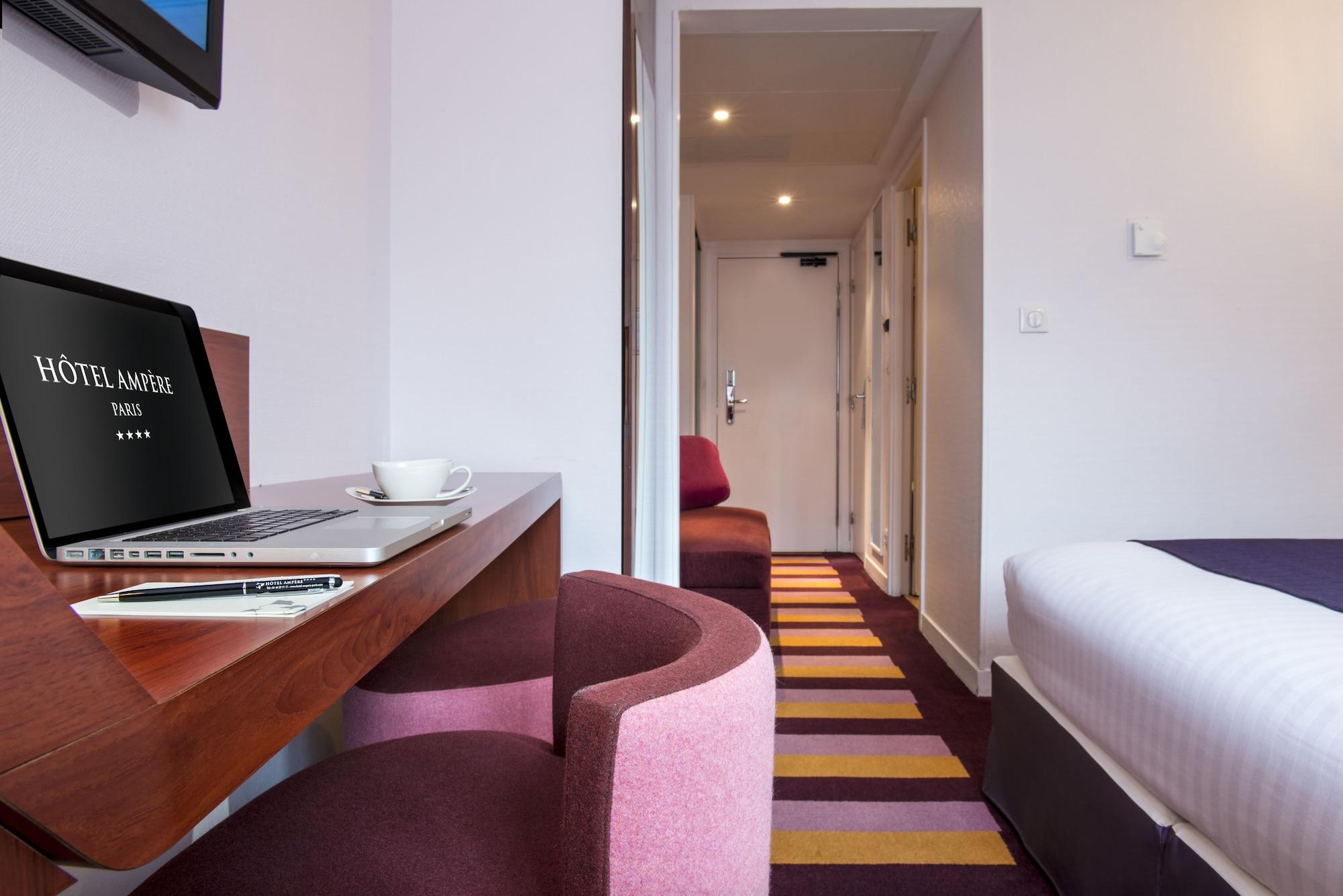 Hotel Ampère 4*