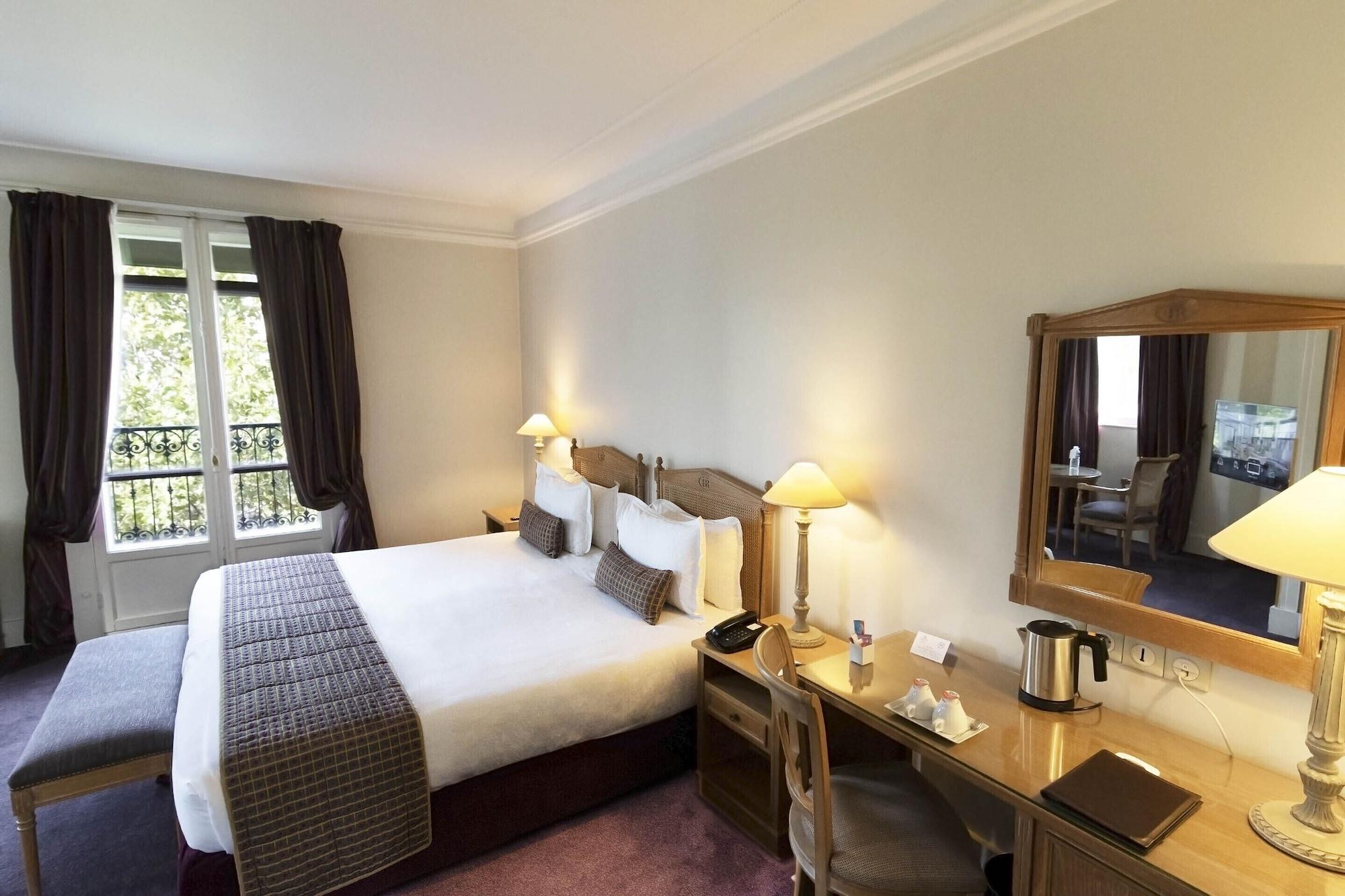 Royal Champs Elysees 4*