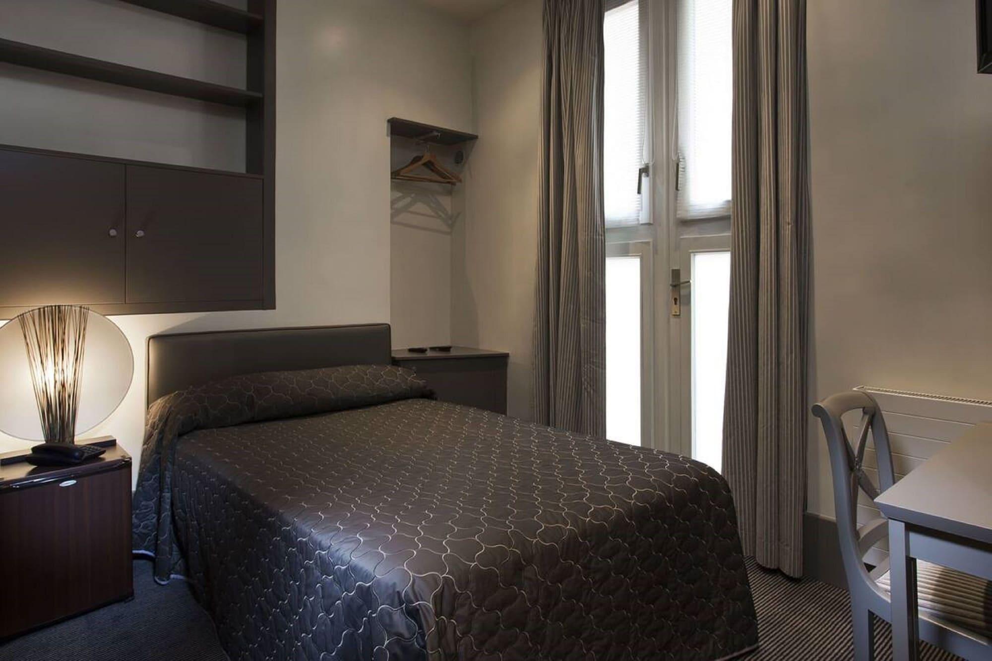 Makom Pereire 3* Paris