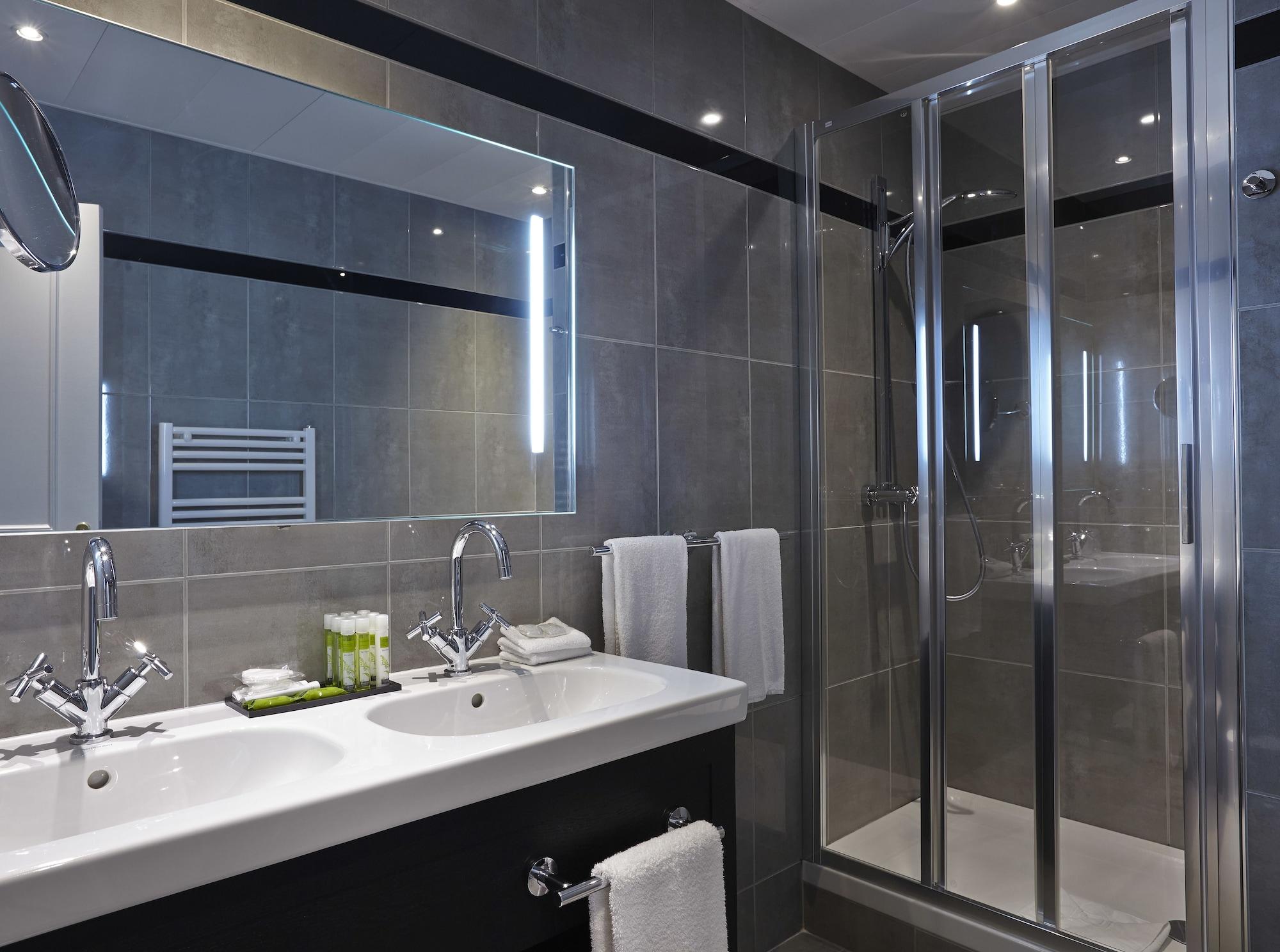 Hotel Royal Champs Elysees