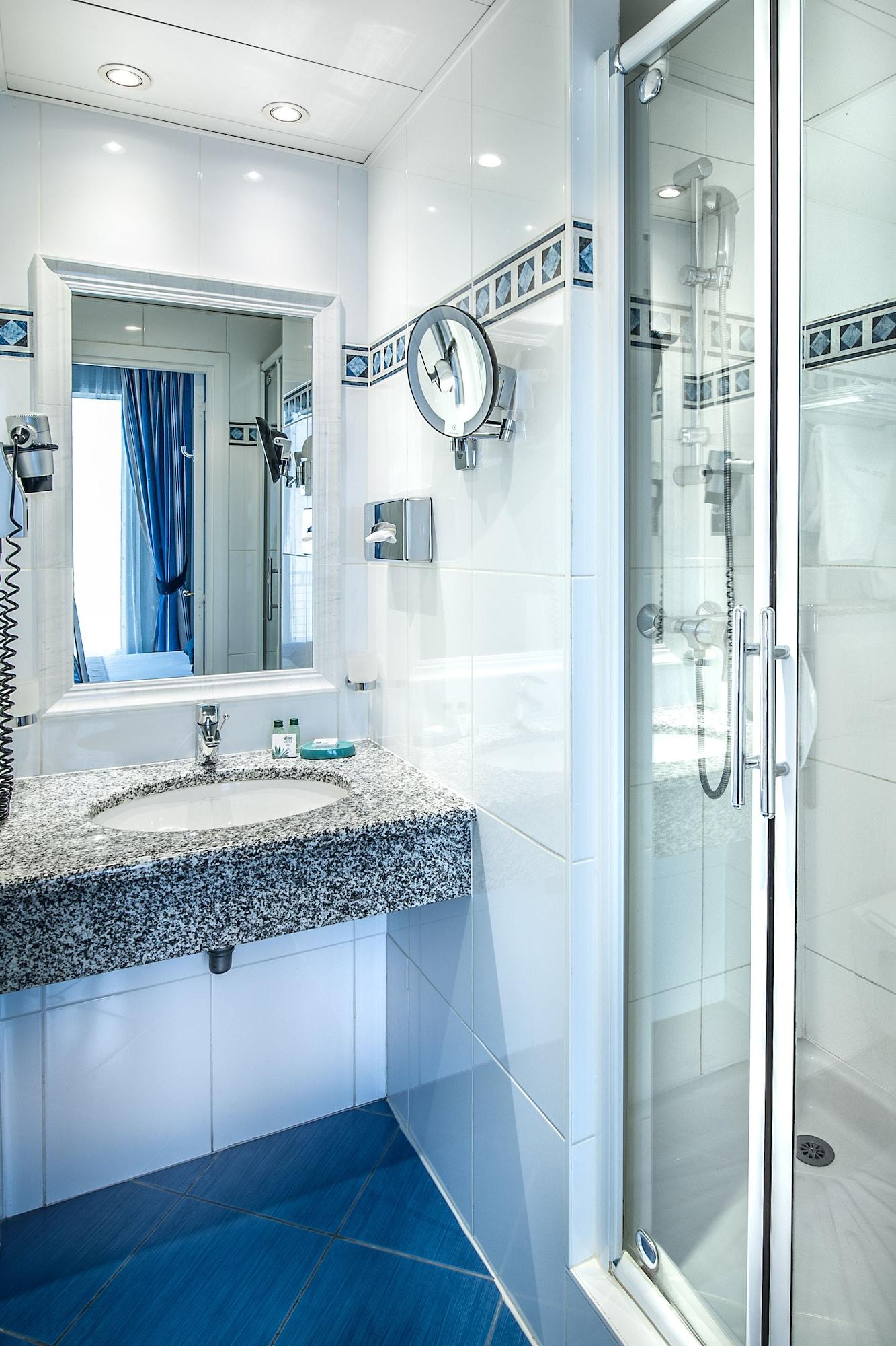 Hotel Virgina 3*