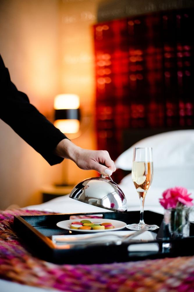 Hotel Le Pavillon Des Lettres 4*