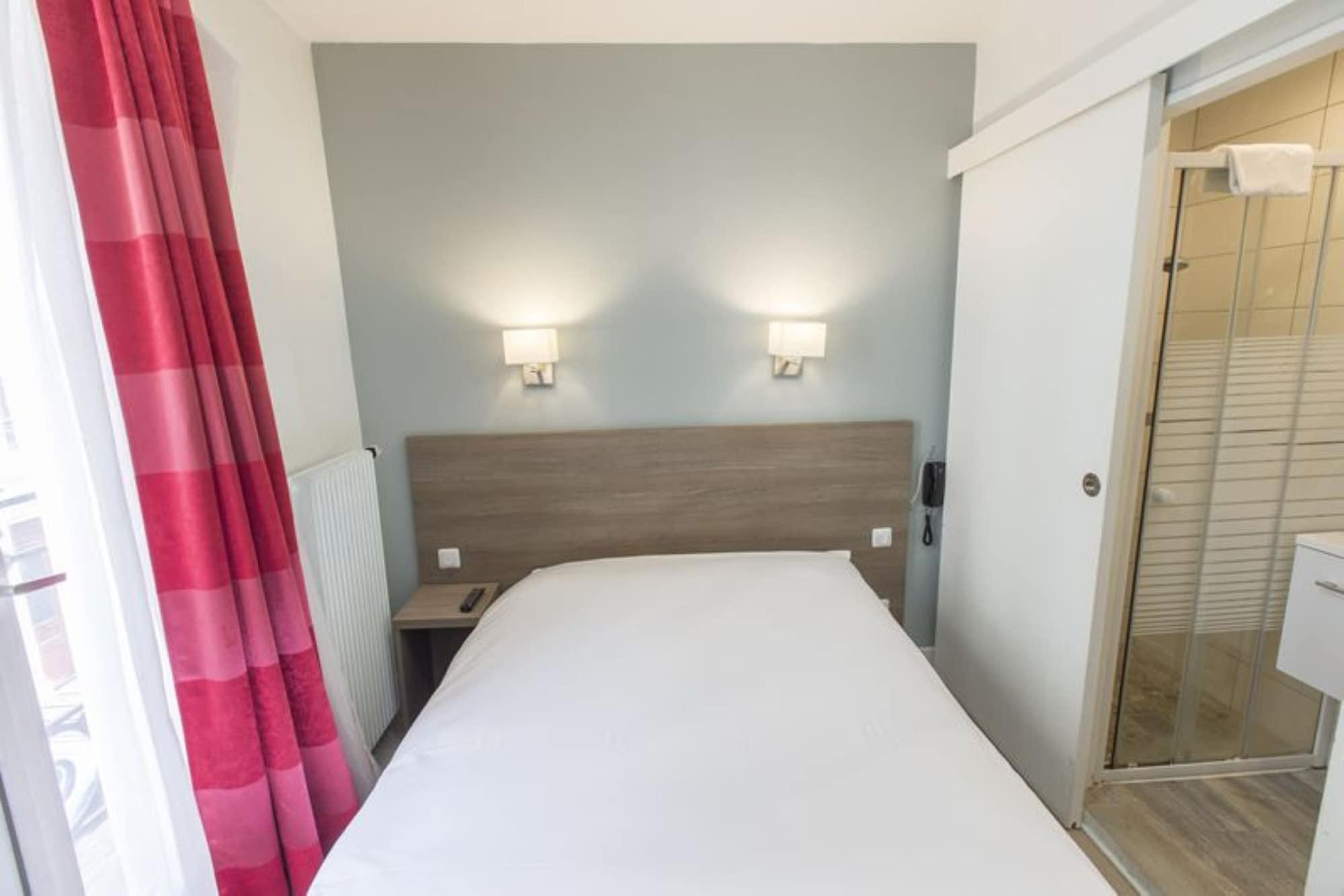 Hotel Hipotel Buttes Chaumont Belleville 3*
