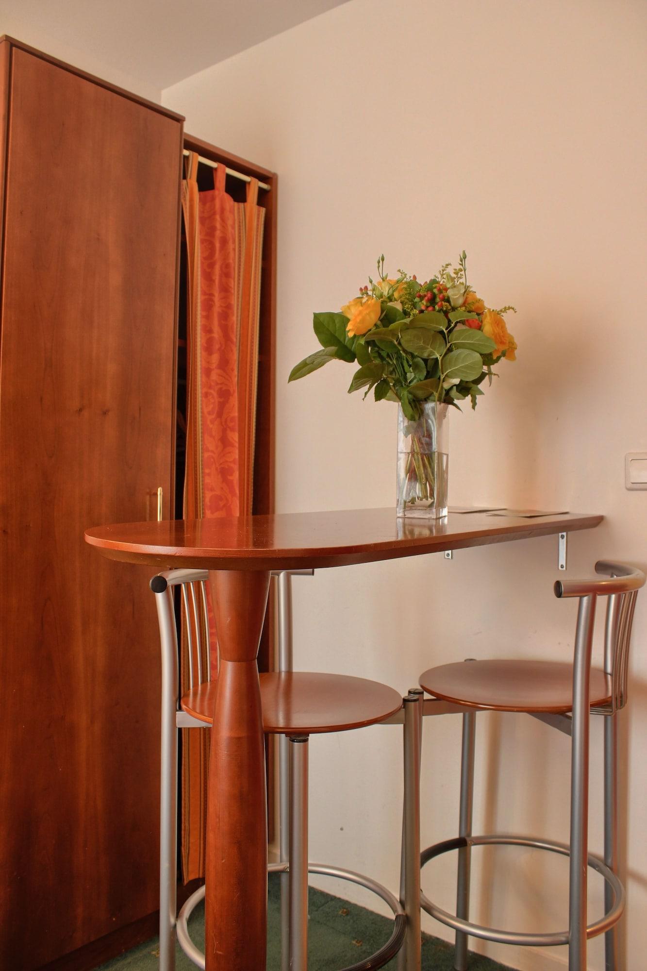 Aparthotel Pavillon Courcelles Parc Monceau 3*