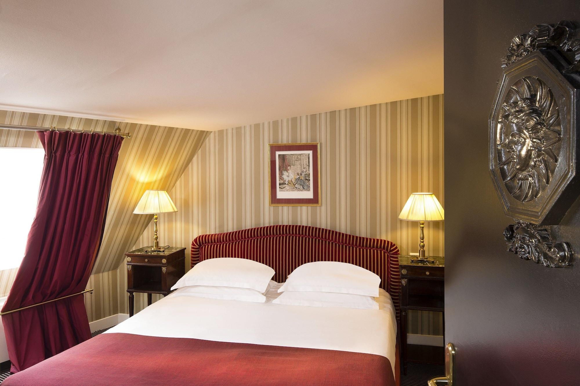 Hotel Des Arts 3*