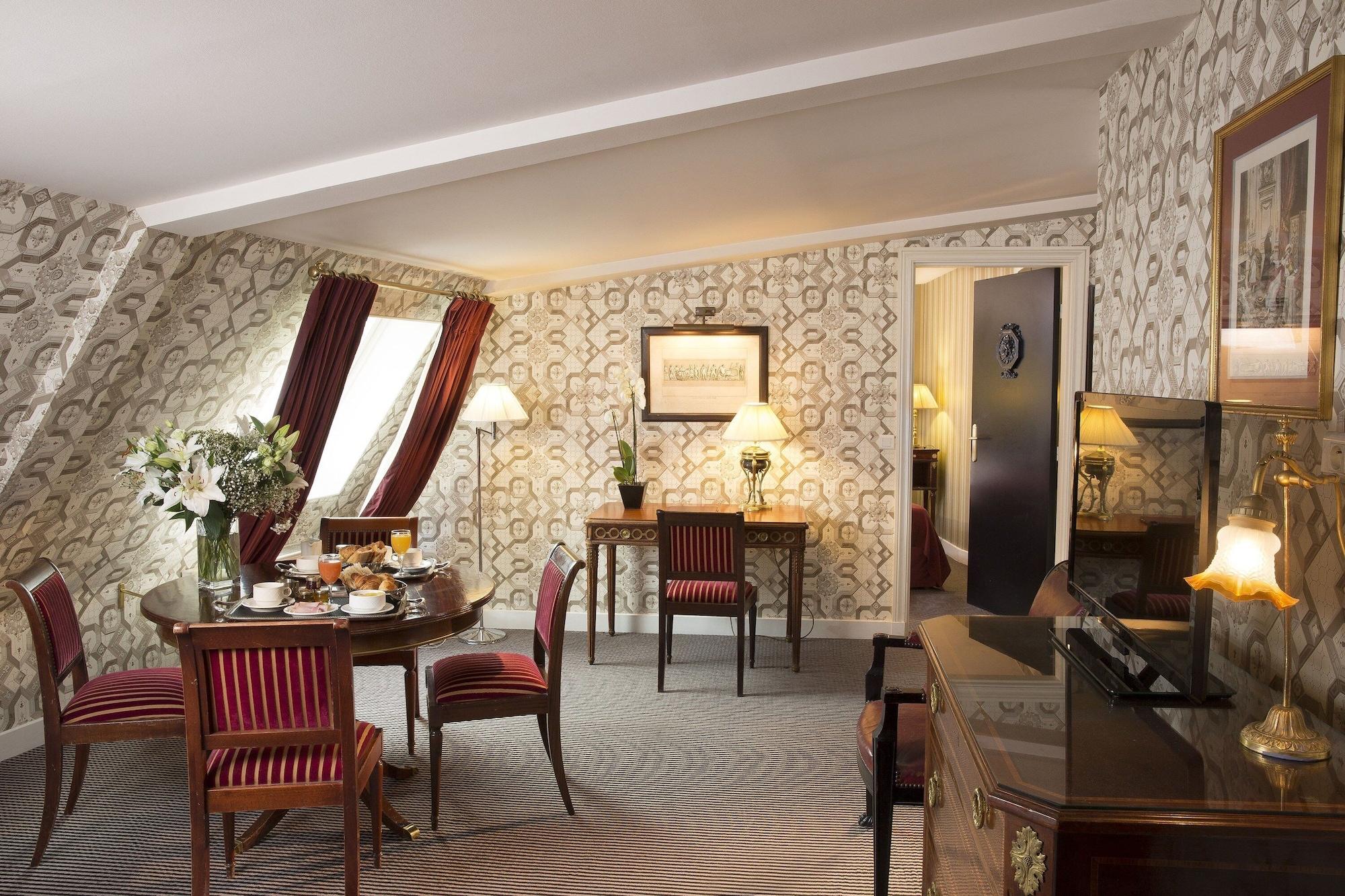 Des Arts Hotel 3*