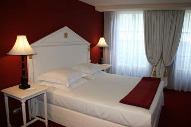 Mazarin 4*
