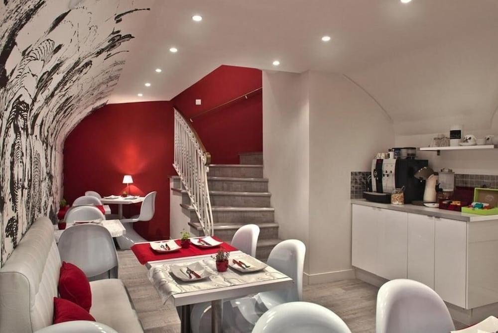 Hotel B Square Paris