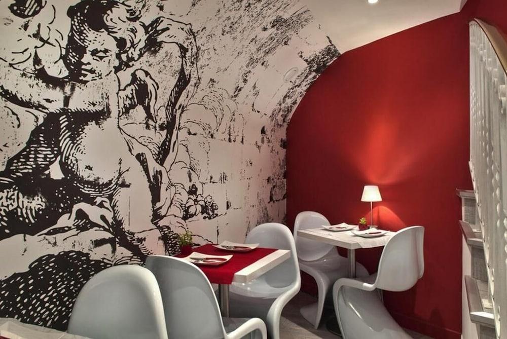 B Square Hotel Paris
