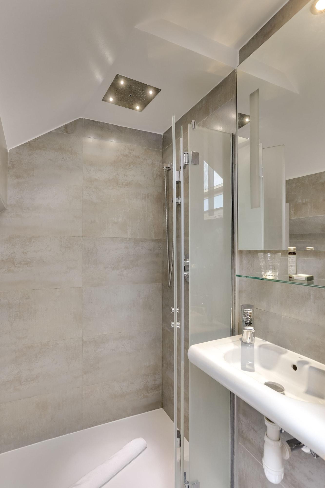 Hotel Louvre Richelieu 3*