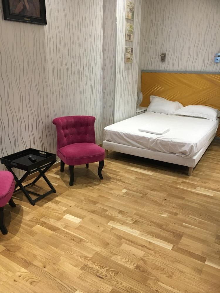 Hotel Maubeuge Gare Du Nord