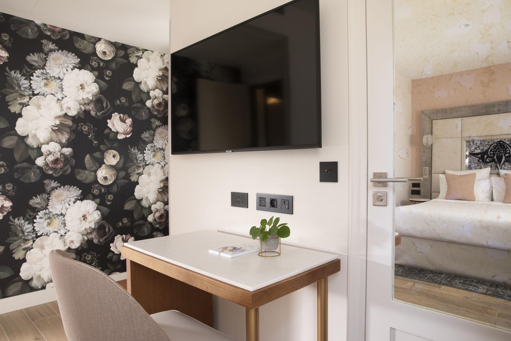 Des Champs-elysées Hotel Paris