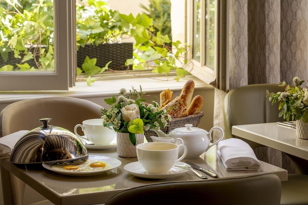D'aubusson Hotel