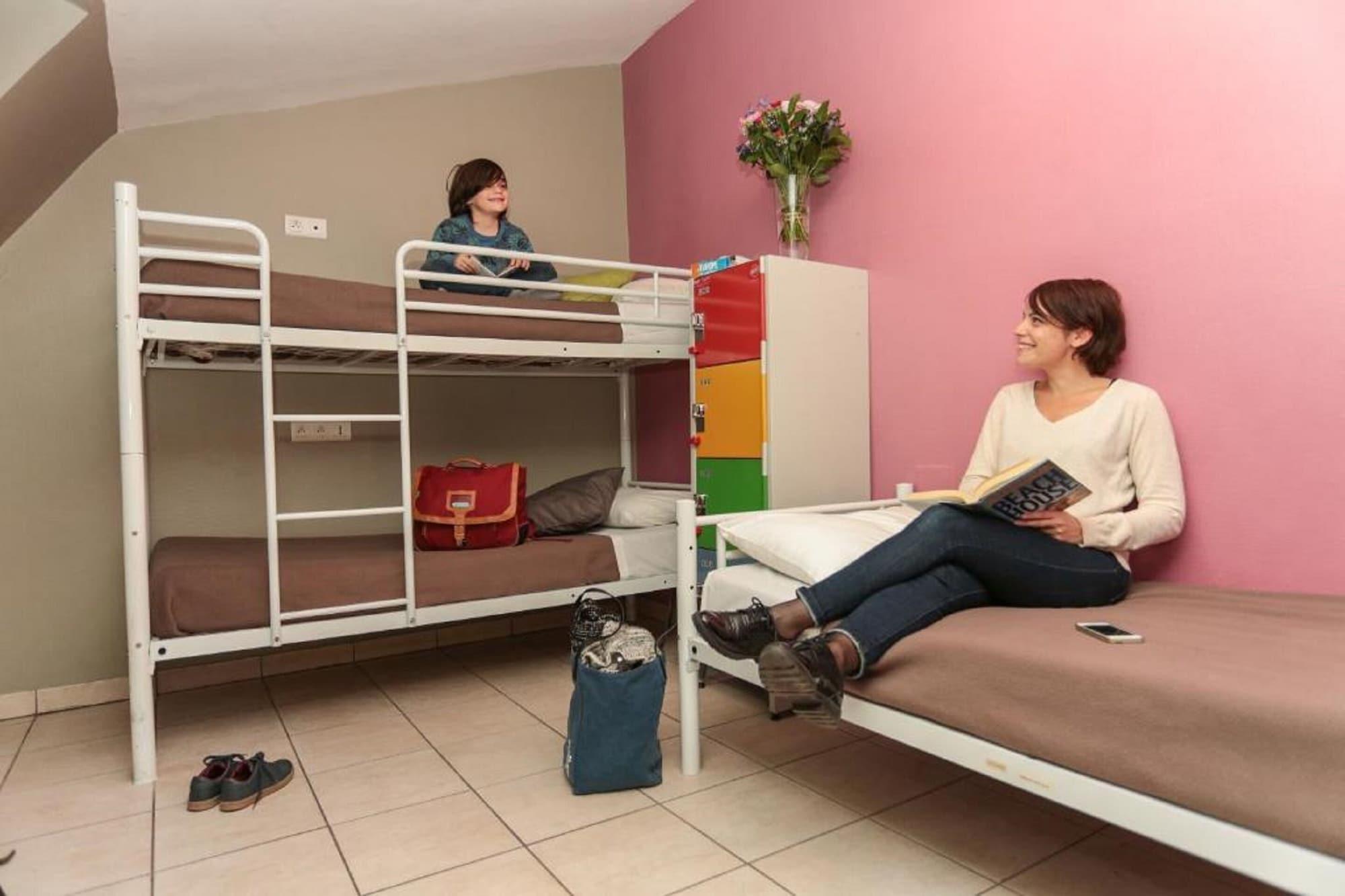 Le Montclair Montmartre By River Hostel