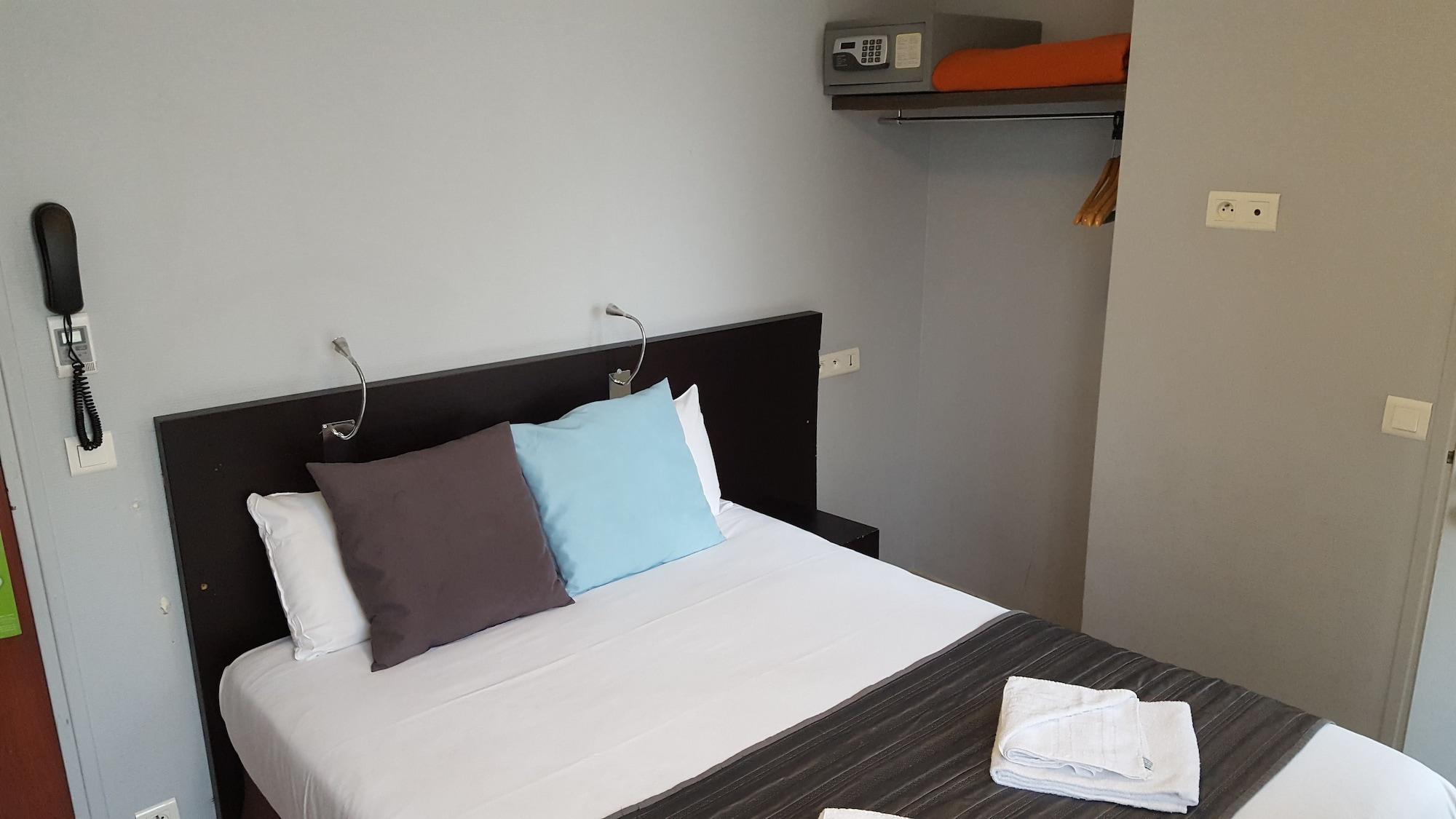 Hostel Le Montclair Montmartre By River