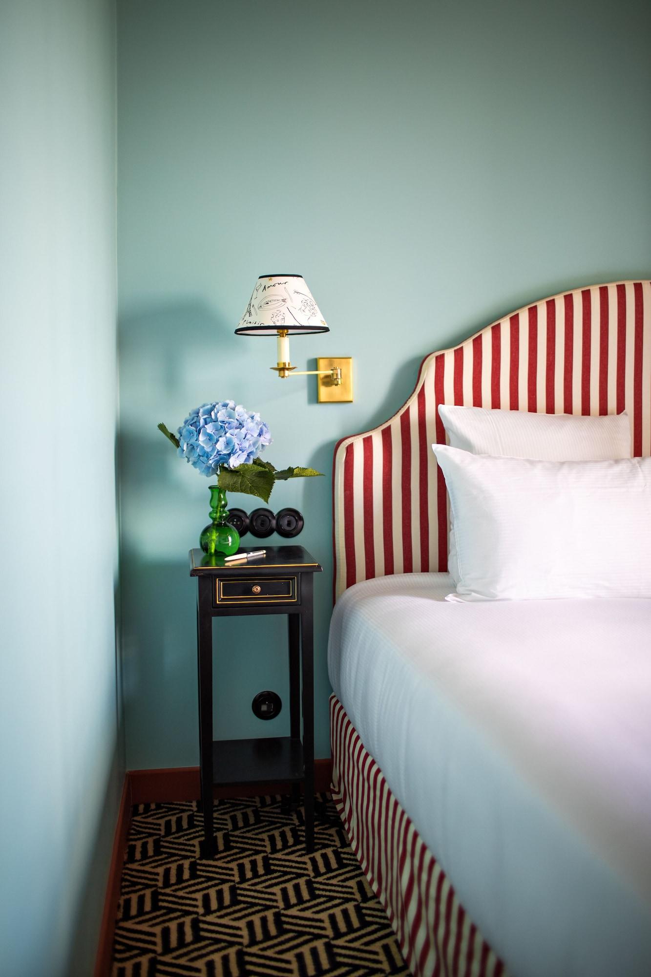 Les Deux Gares Hotel
