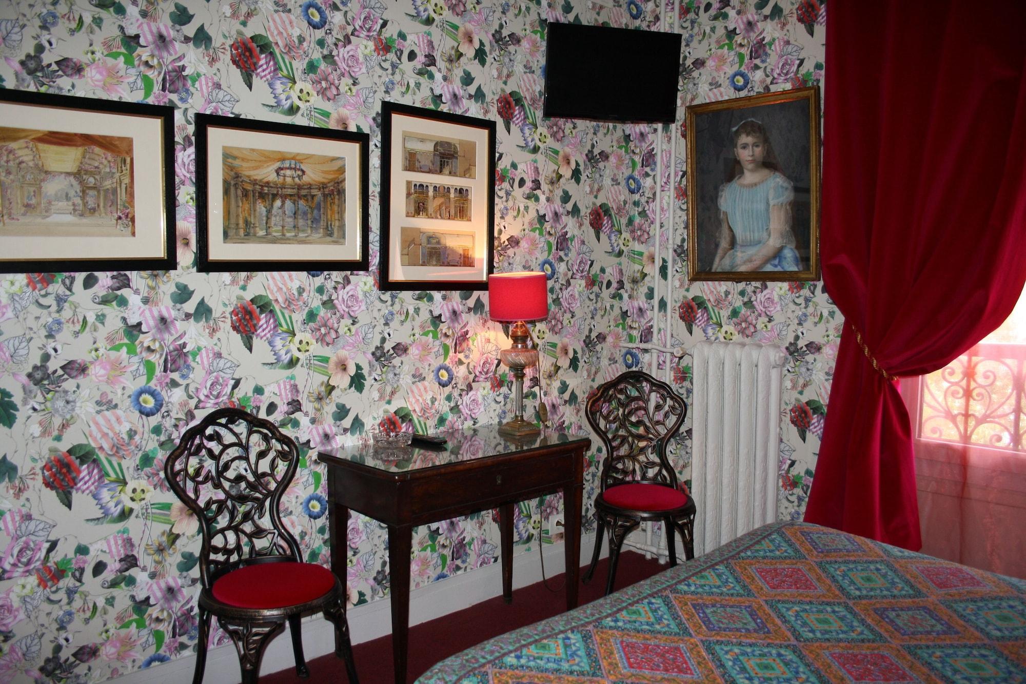 Hotel De 3*