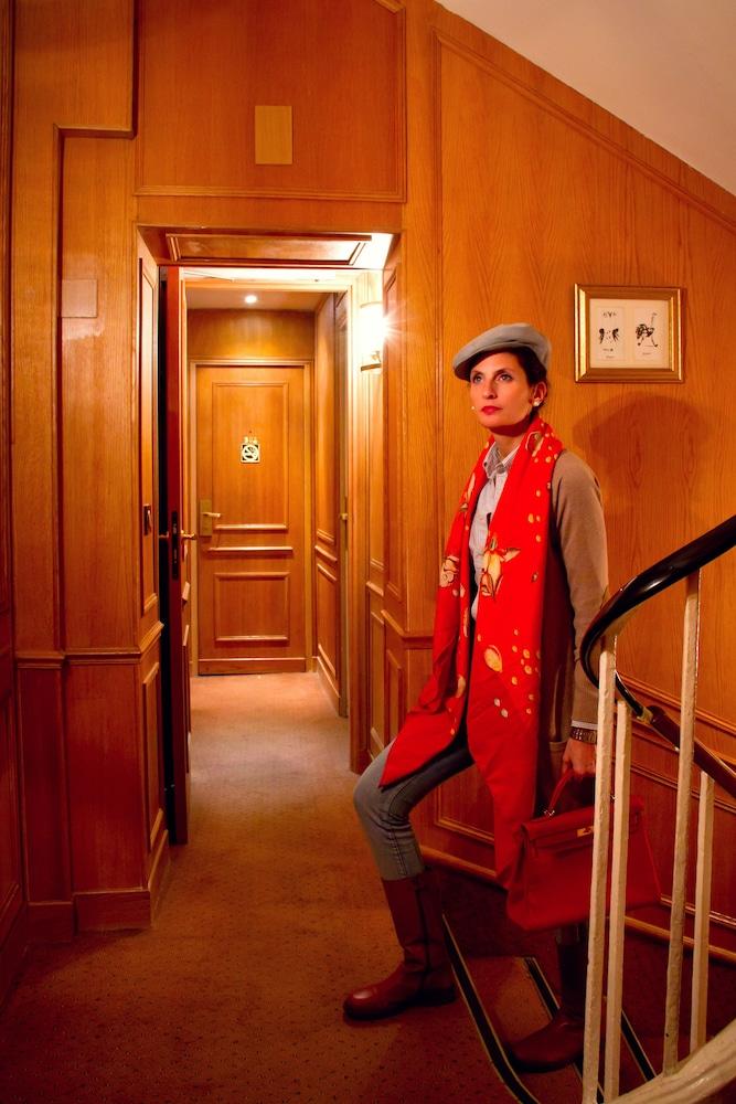 La Sanguine Hotel 2*