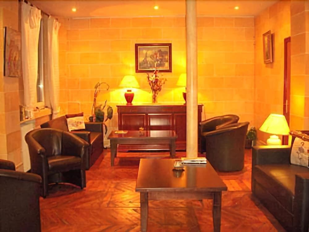 Du Square D'anvers Hotel 2*