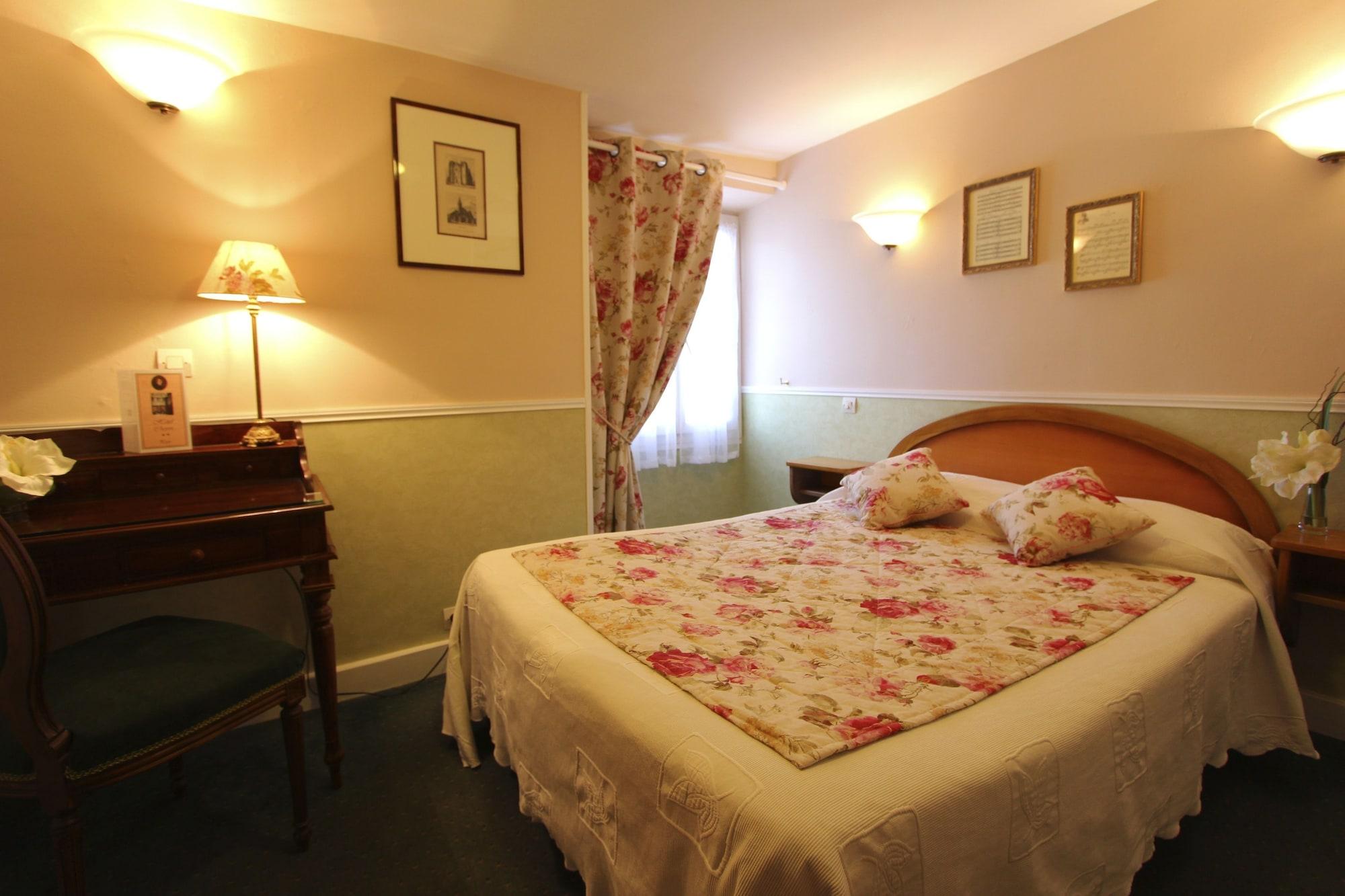 Hotel Chopin 2*