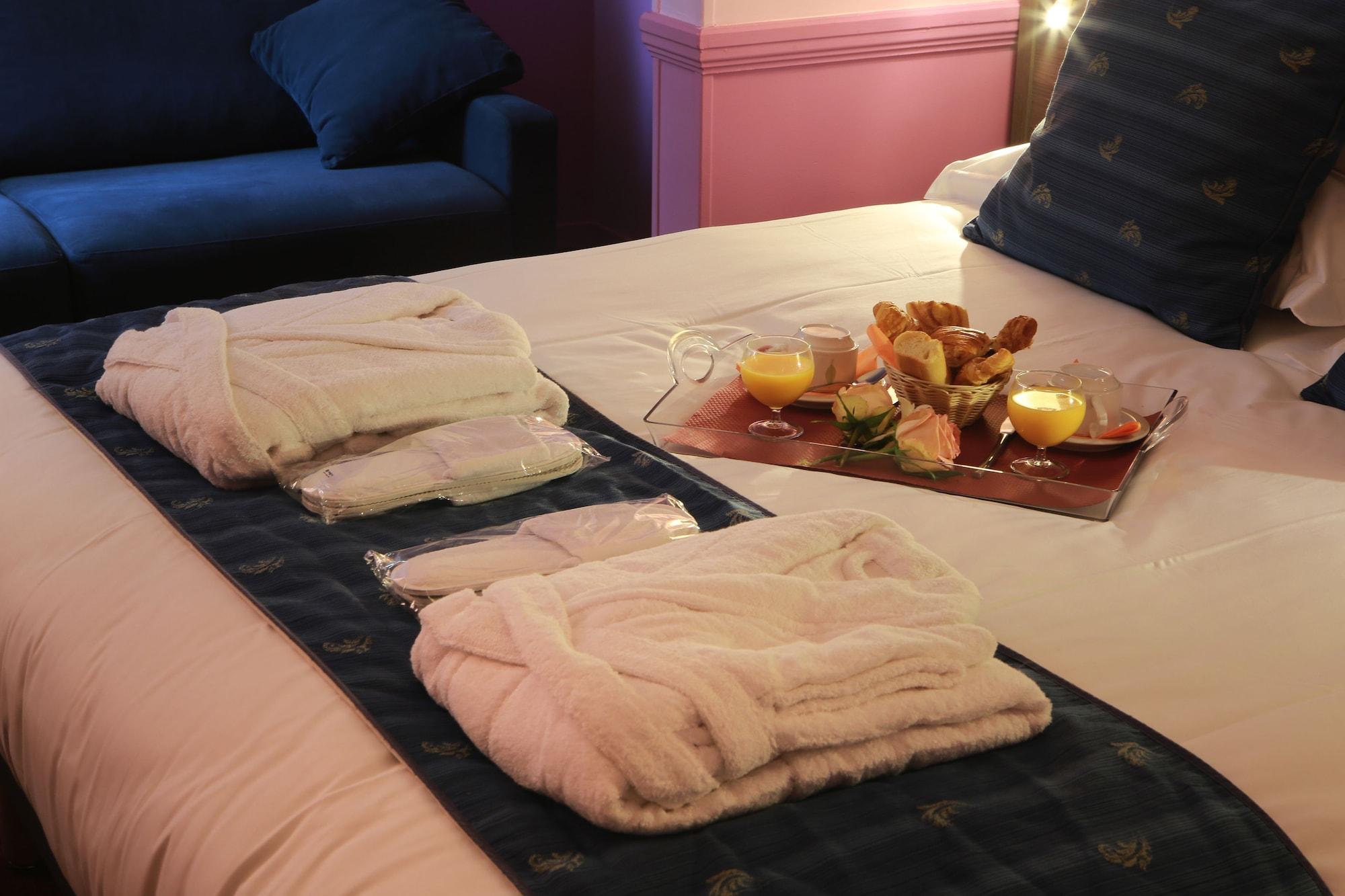 Poussin Hotel 3*