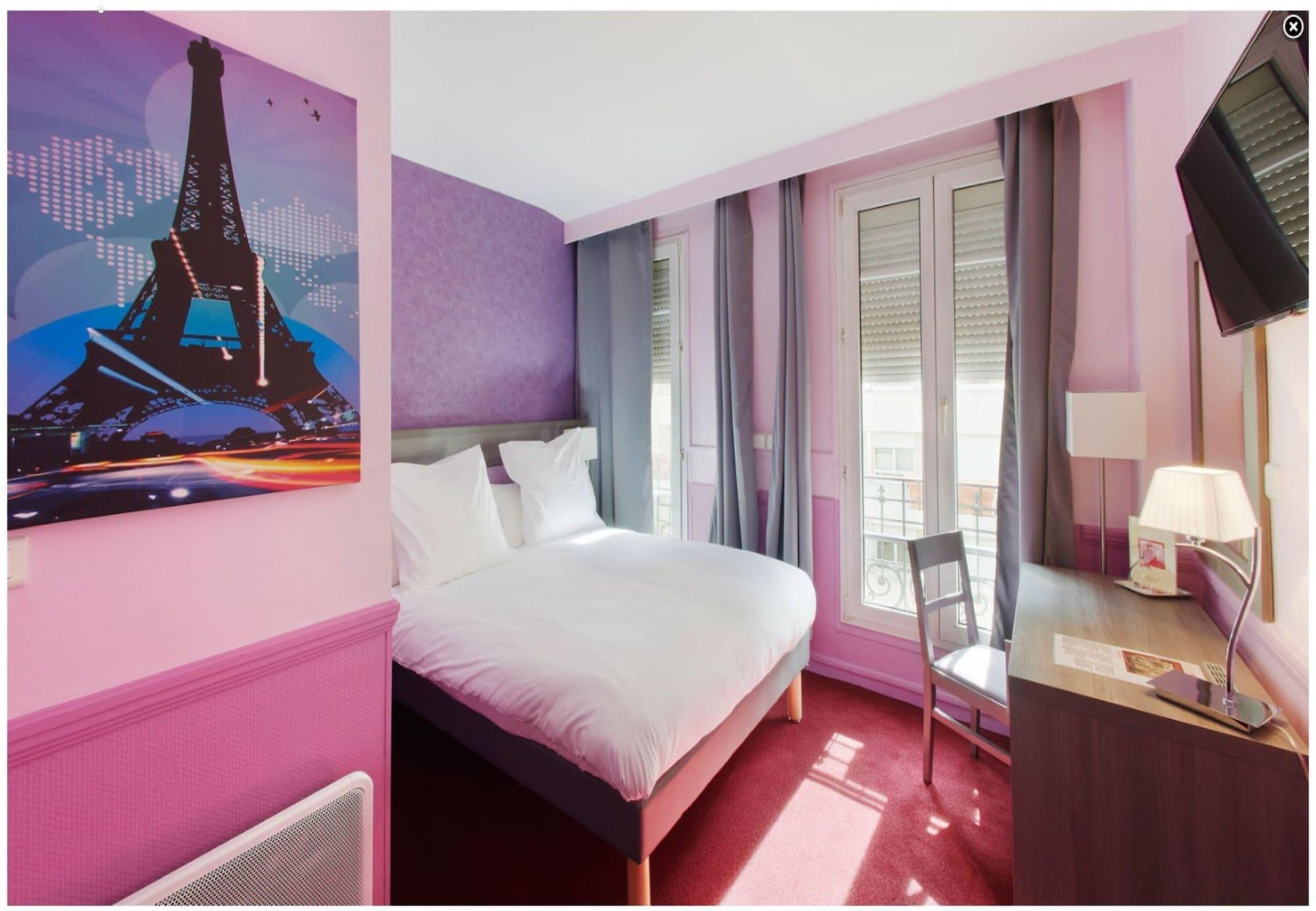Poussin Hotel