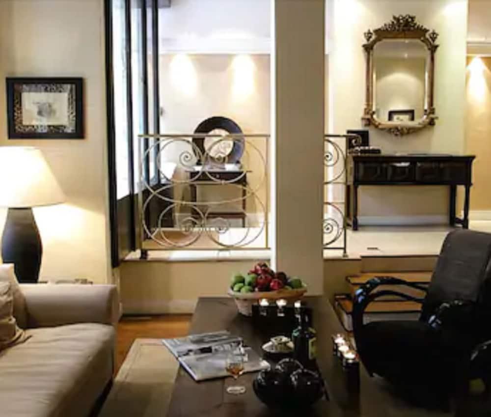 Le Clos Médicis Hotel