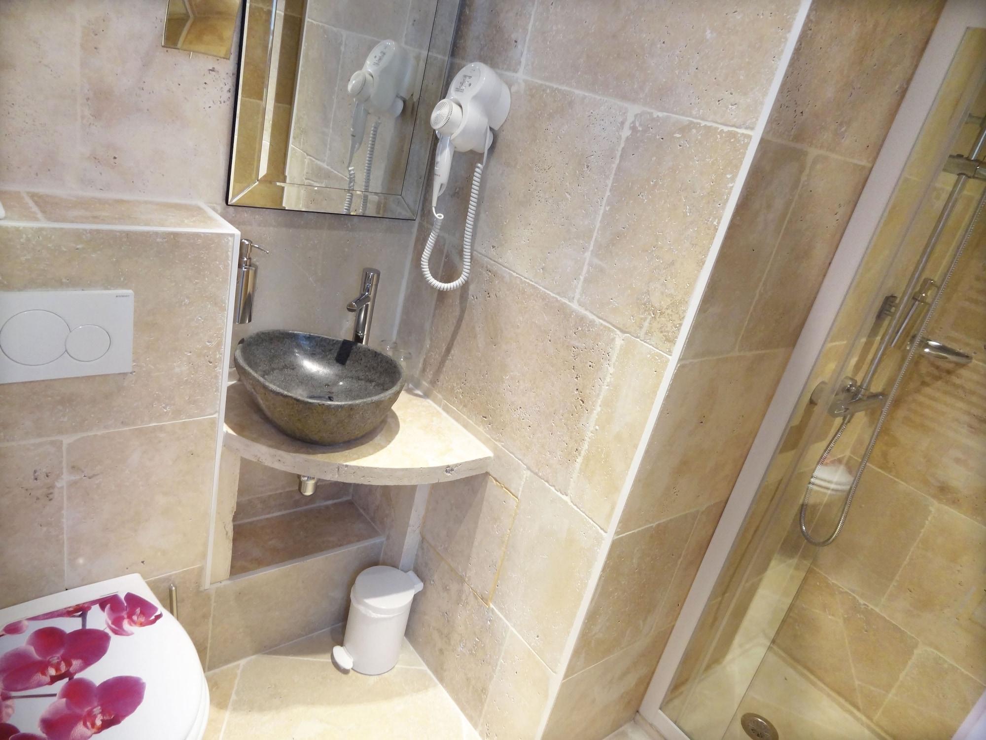 Le Pavillon 3*
