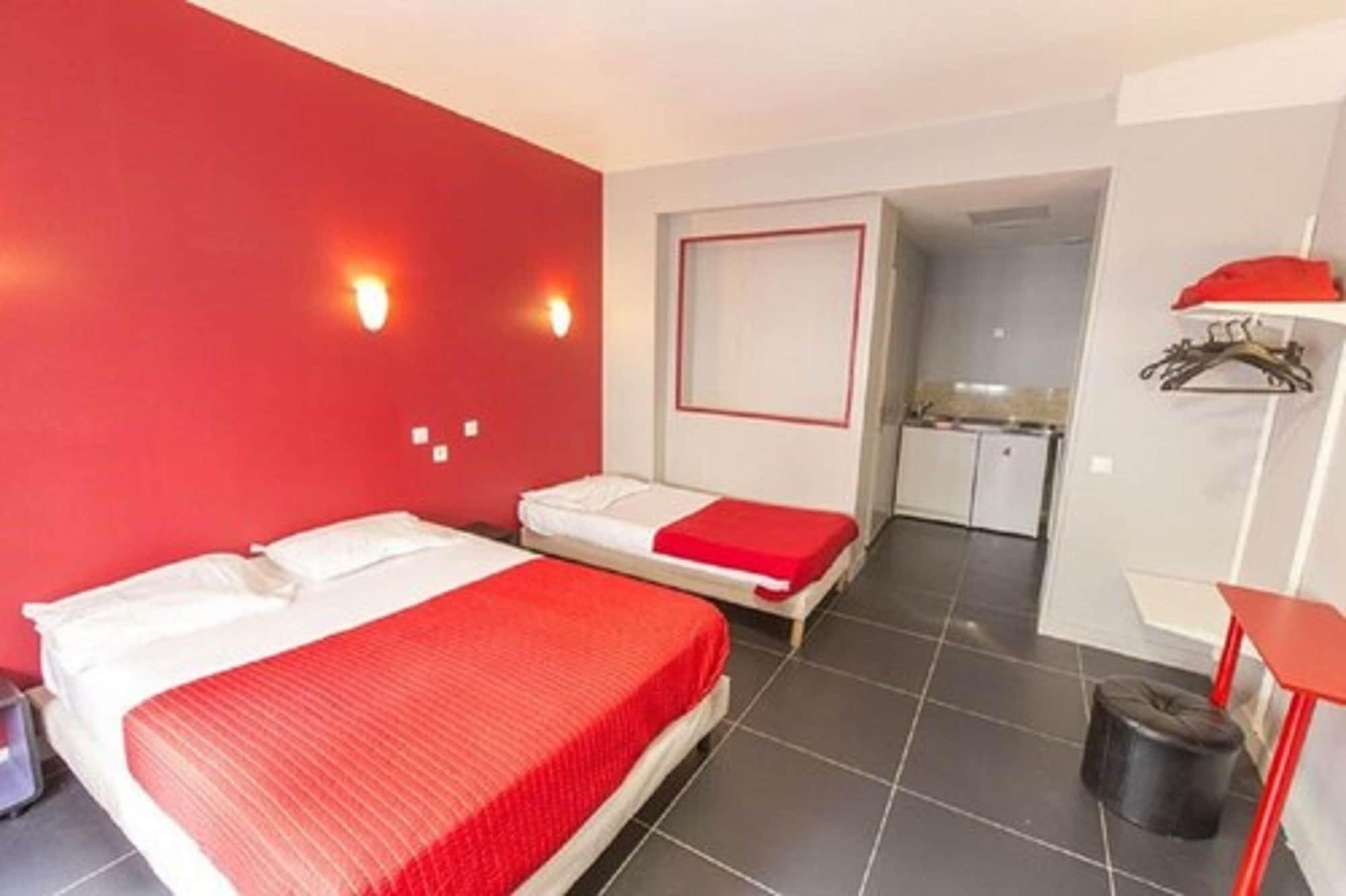 Hotel Hipotel Montmartre Gare Du Nord Paris
