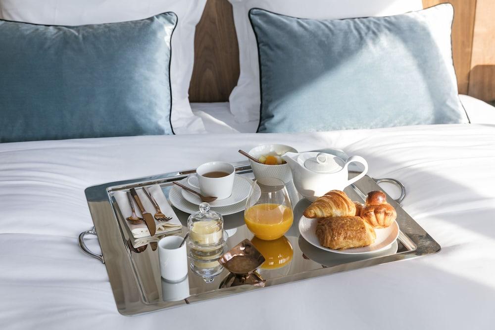 Maison Albar Le Pont-neuf Hotel 5*