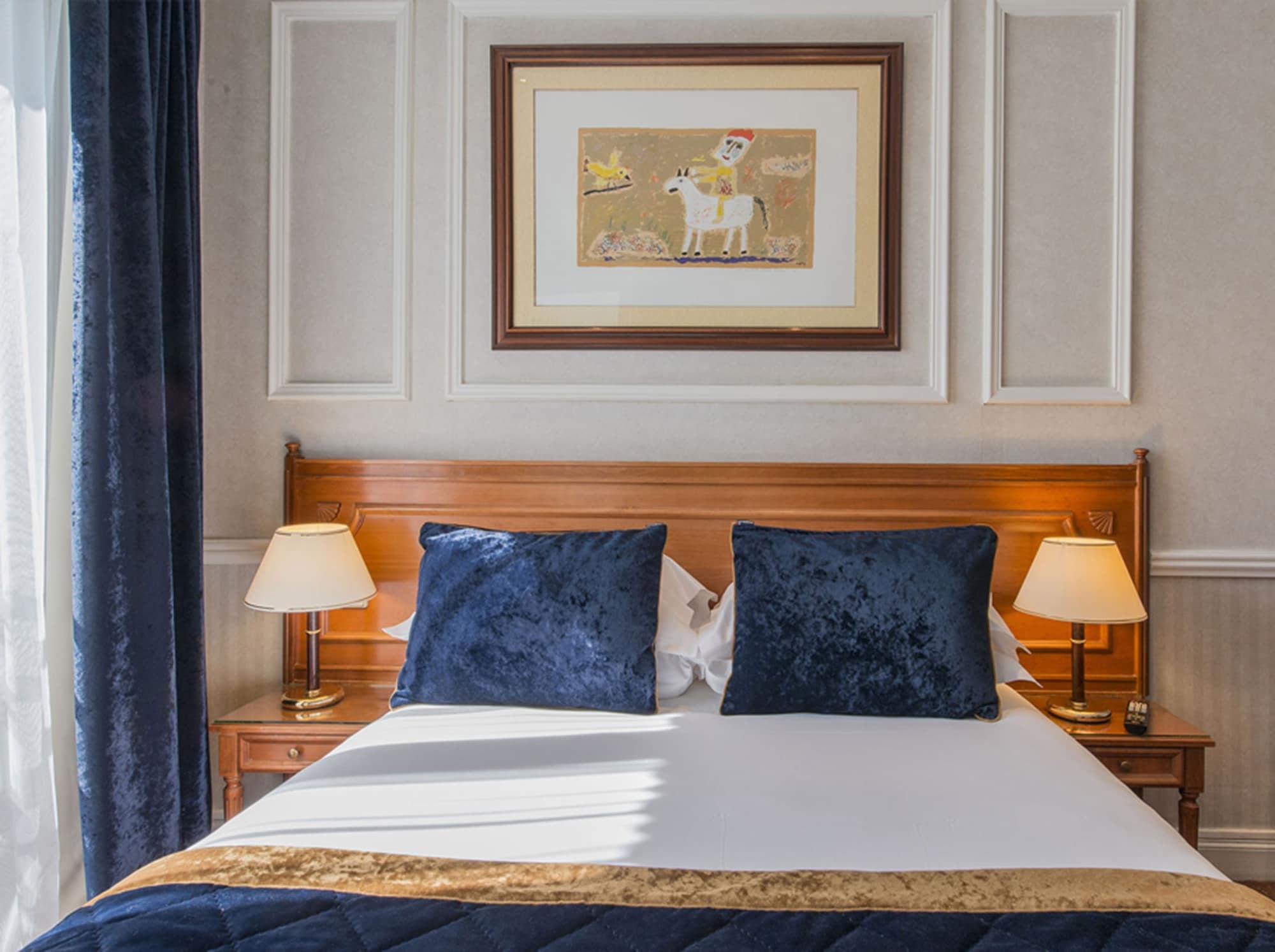Waldorf Madeleine Hotel