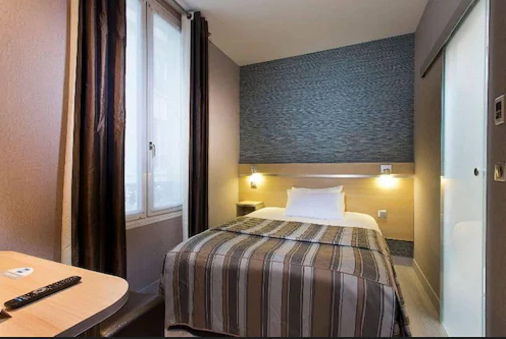 Hotel Des Pavillons Paris