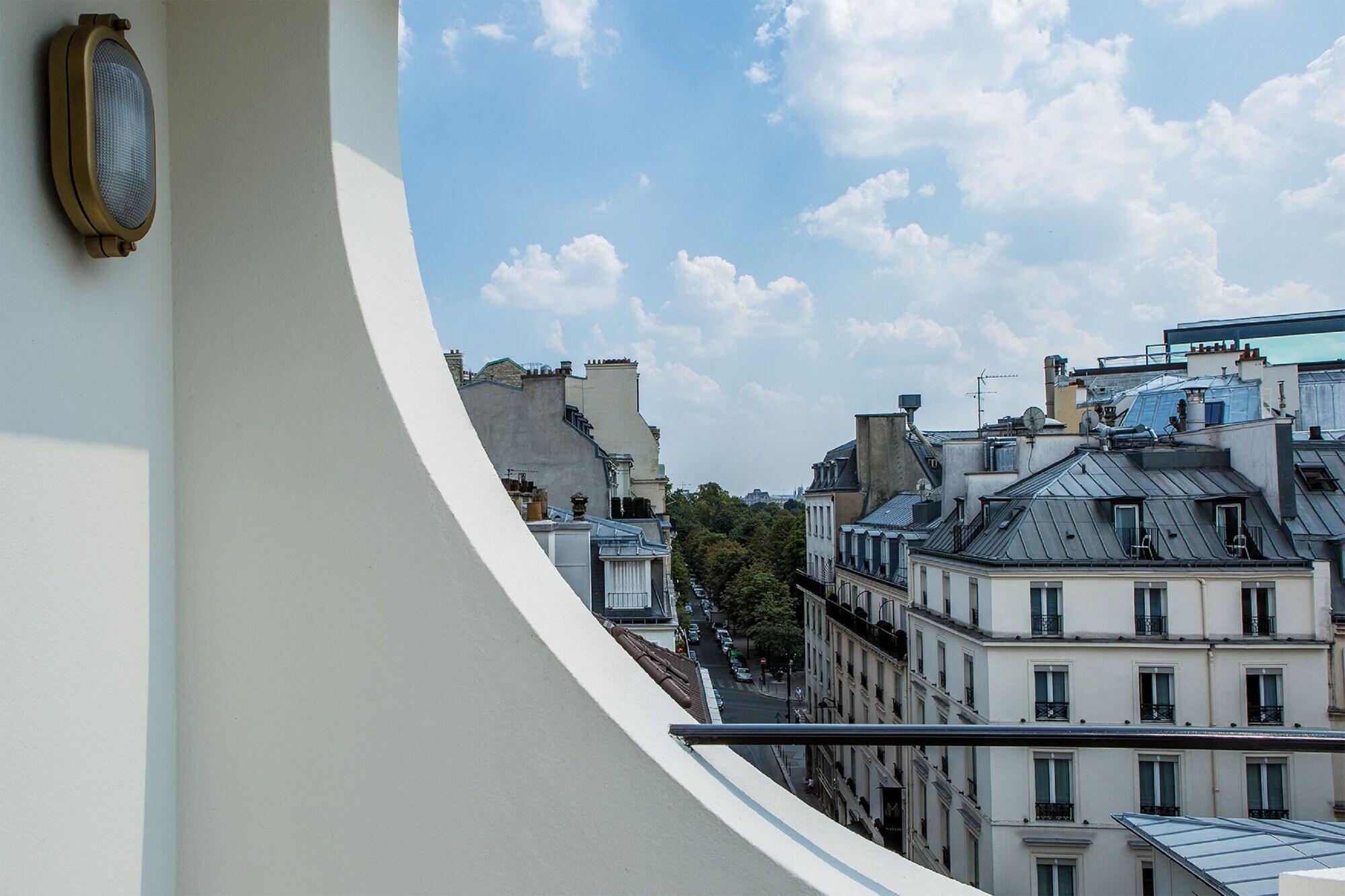 Du Rond-point Des Champs-elysees - Esprit De France Hotel Paris