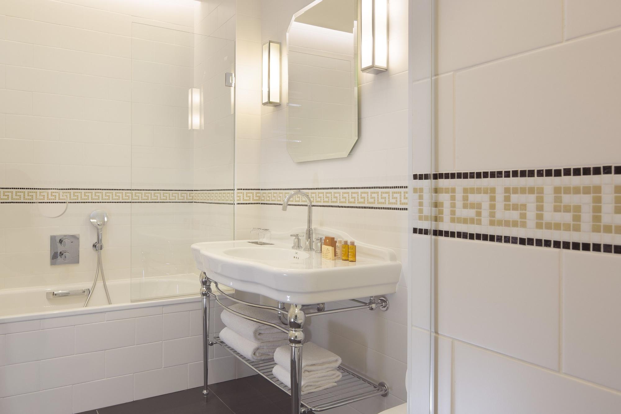 Hotel Le Tsuba Paris