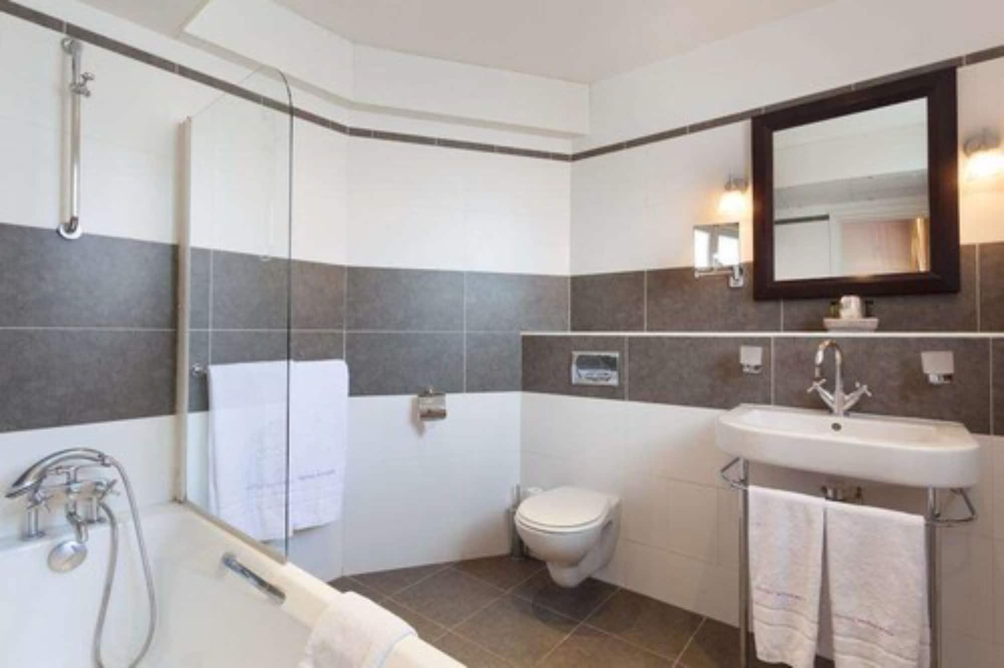 Nude 4* Paris
