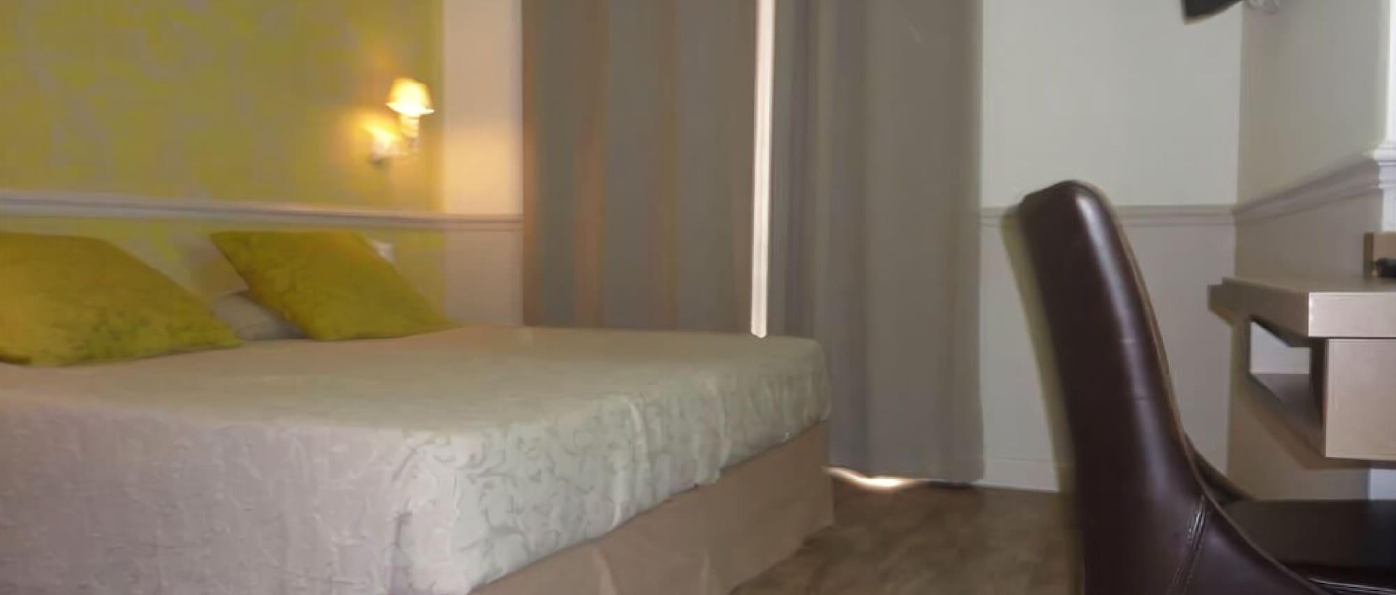 De La Cité Rougemont Hotel 2*
