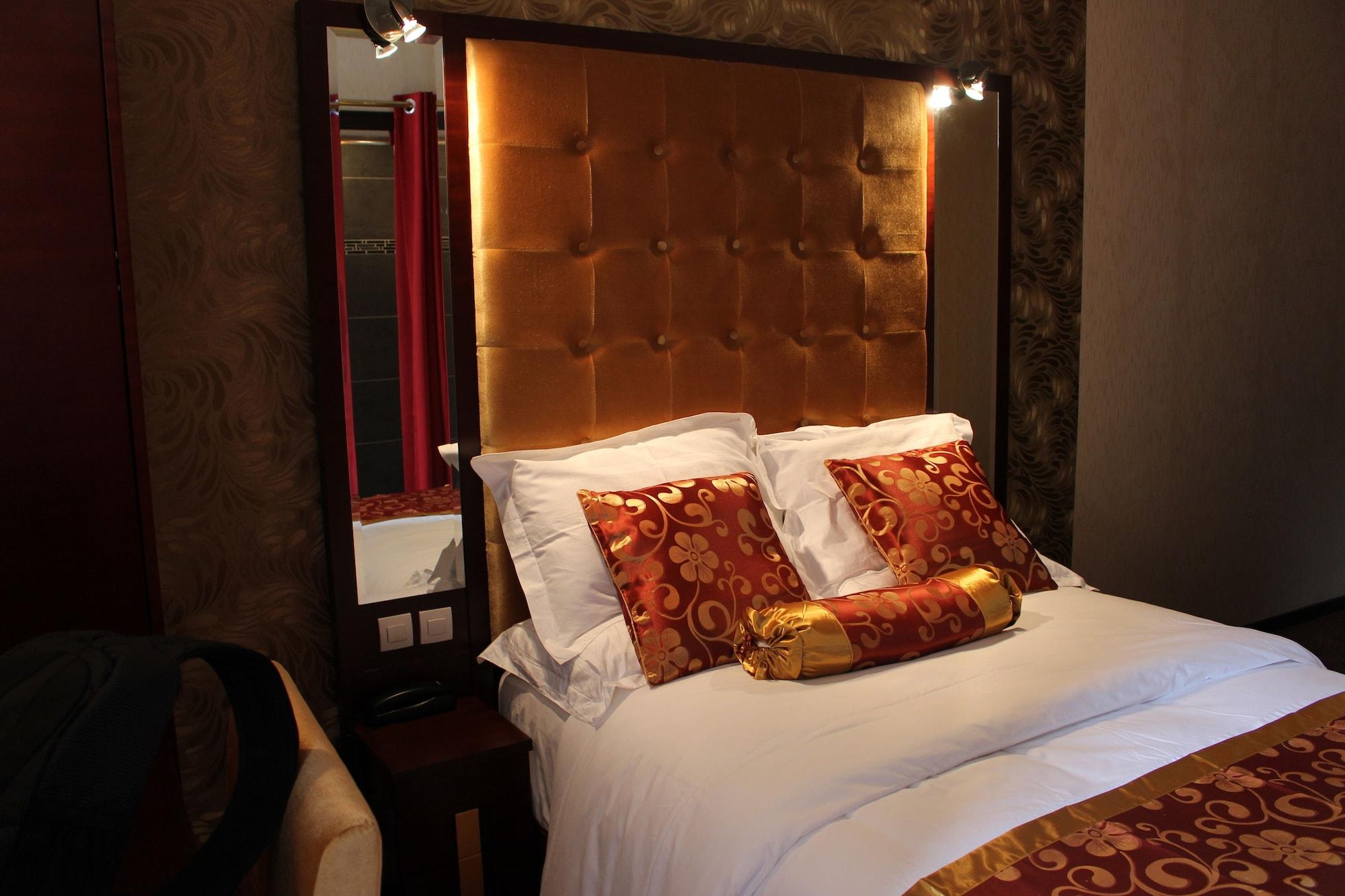 Des Buttes Chaumont Hotel