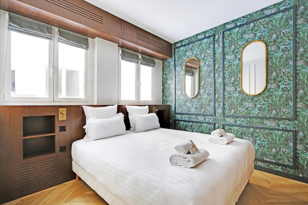 Pick A Flat's In Triangle D'or - Pierre 1er De Serbie Apartment Paris