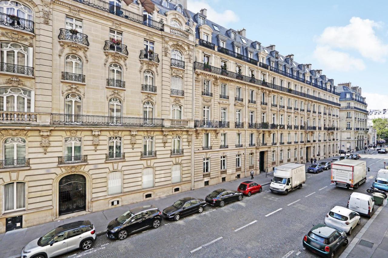 Pick A Flat's In Triangle D'or - Pierre 1er De Serbie * Paris