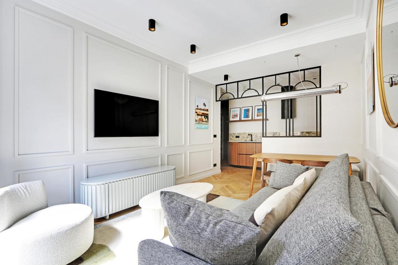Pick A Flat's In Triangle D'or - Pierre 1er De Serbie Paris