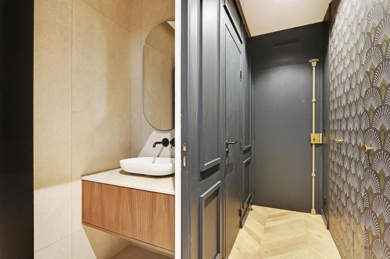 Pick A Flat's In Triangle D'or - Pierre 1er De Serbie Apartment