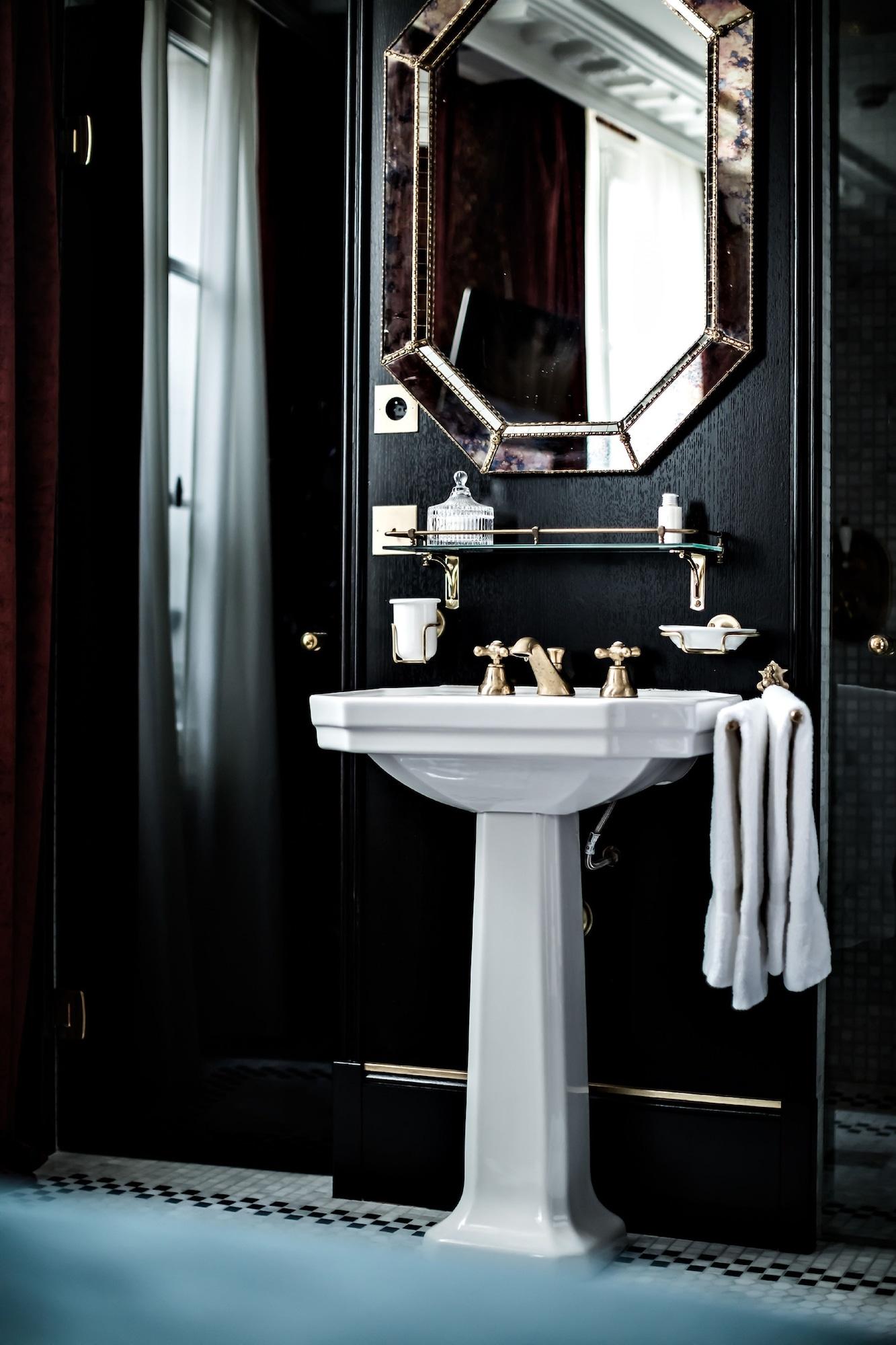 Providence 4* Paris