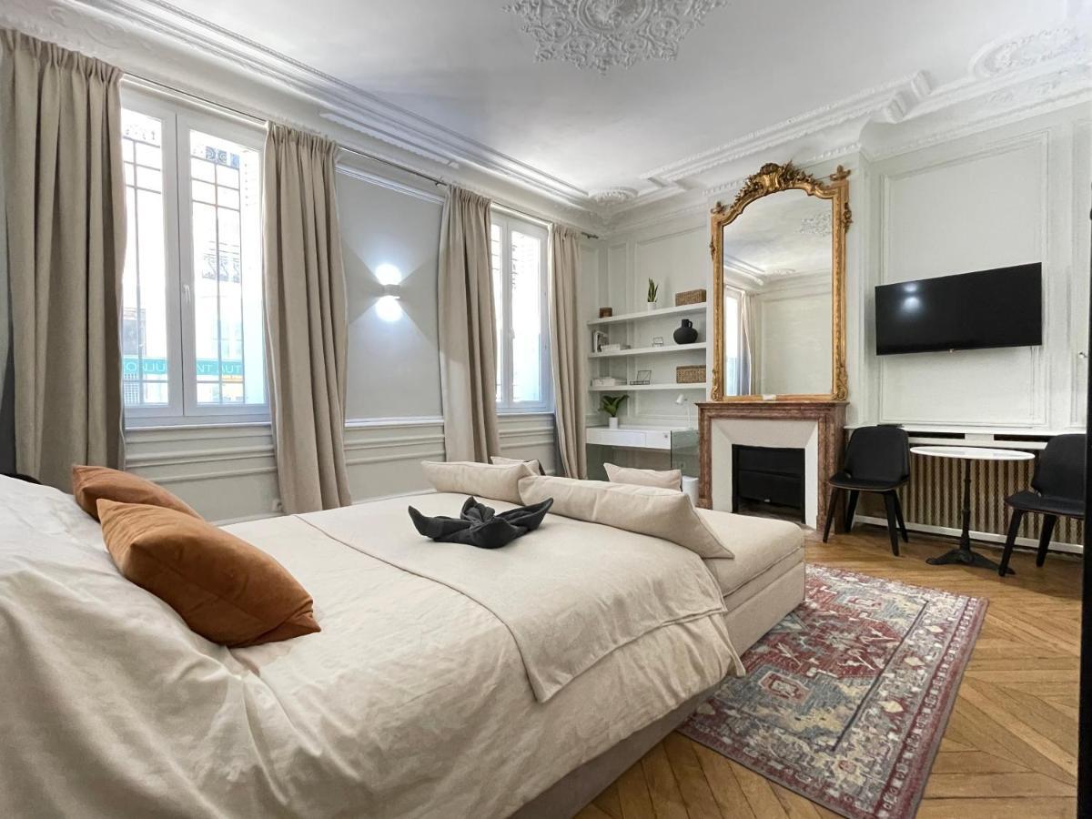 Cozy Studio Champs Elysee Arc De Triomphe 1 Paris