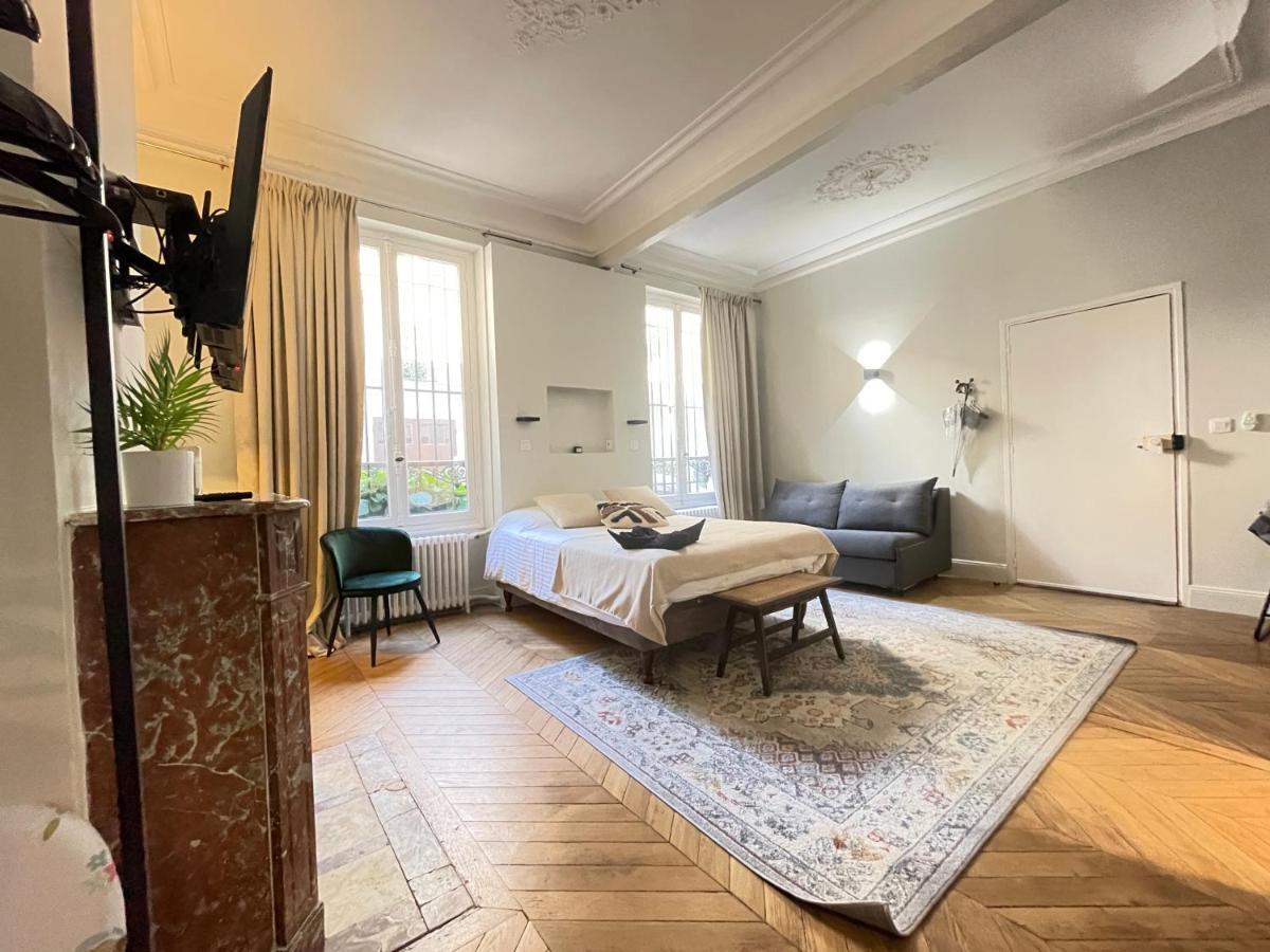 Apartment Cozy Studio Champs Elysee Arc De Triomphe 2