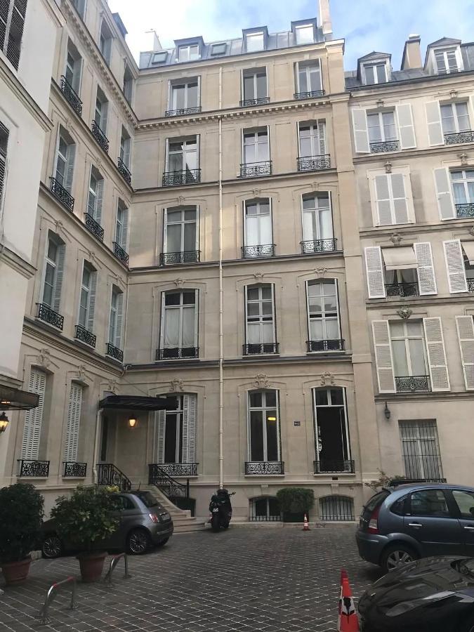 High L' Elysee Faubourg St Honoré *